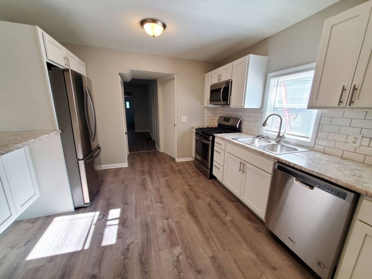 House for rent at 112 Fairbanks St NE, Grand Rapids, MI 49503