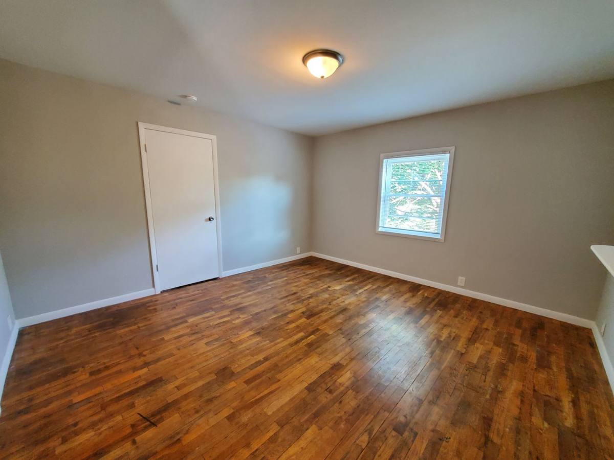 House for rent at 112 Fairbanks St NE, Grand Rapids, MI 49503