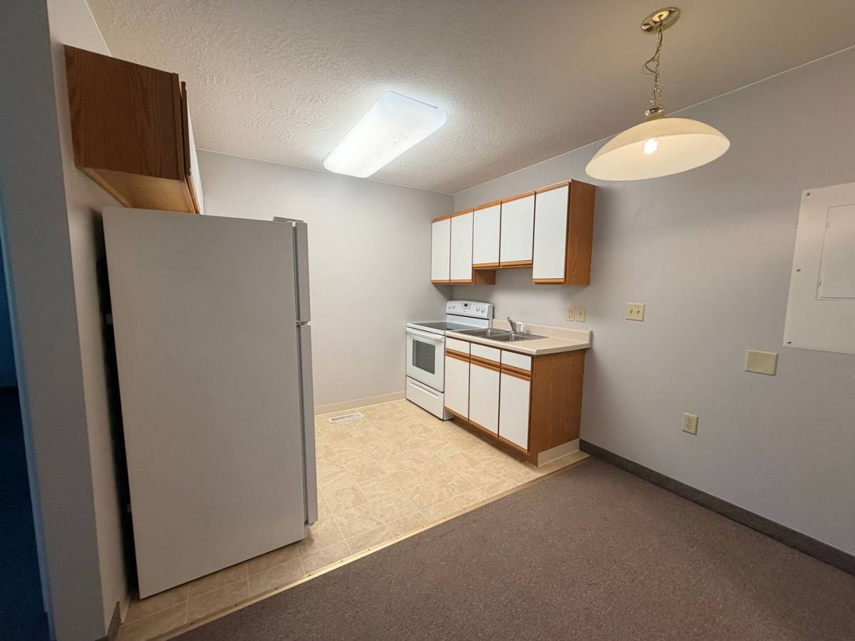 Apartment for rent at 431 Dakota St, Akron, IA 51001