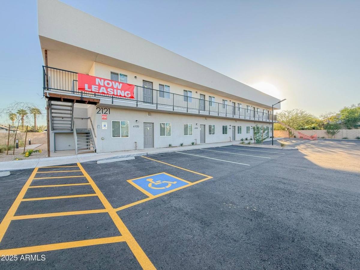 Apartment for rent at 2121 W Adams St, Phoenix, AZ 85009
