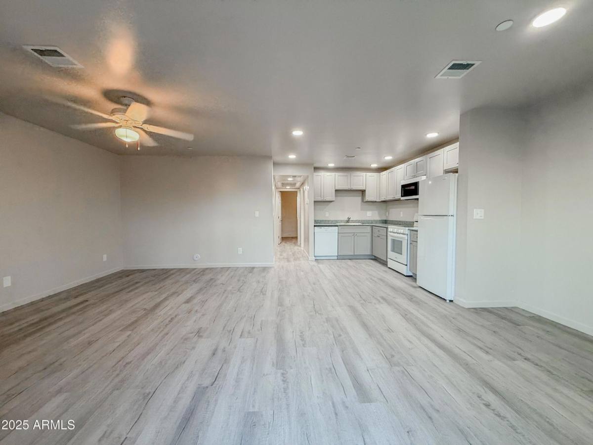 Apartment for rent at 2121 W Adams St, Phoenix, AZ 85009