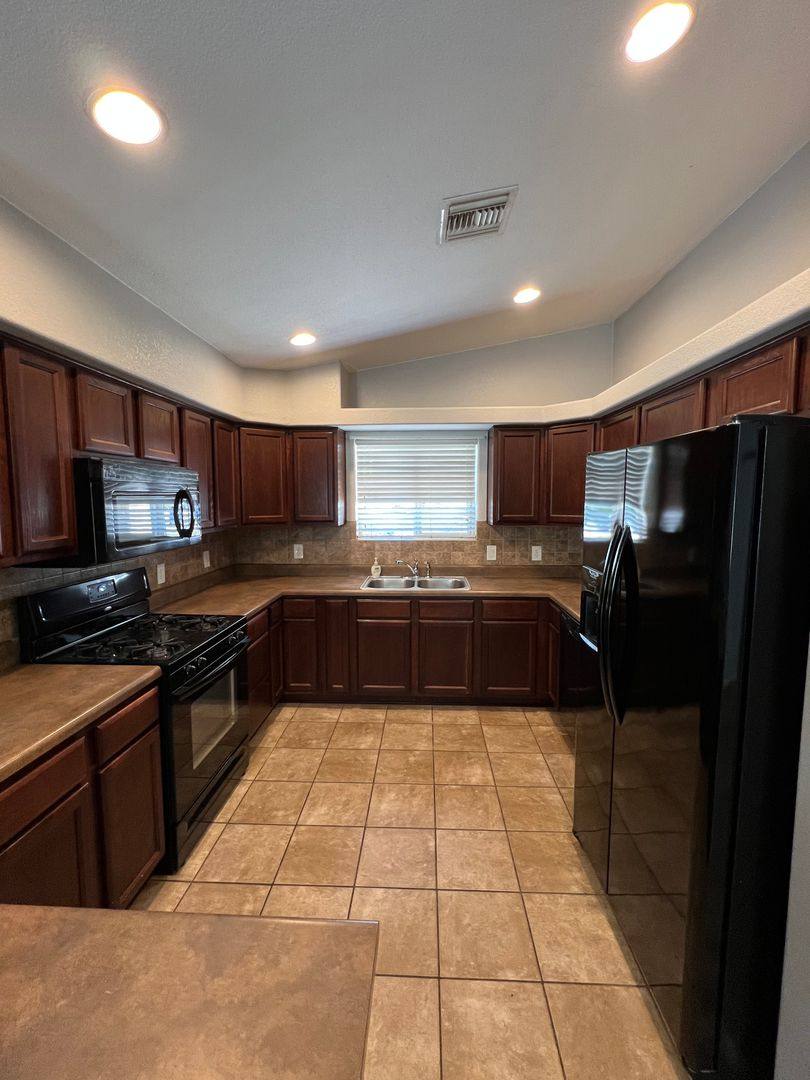 House for rent at 6565 E 33rd Lane, Yuma, AZ 85365