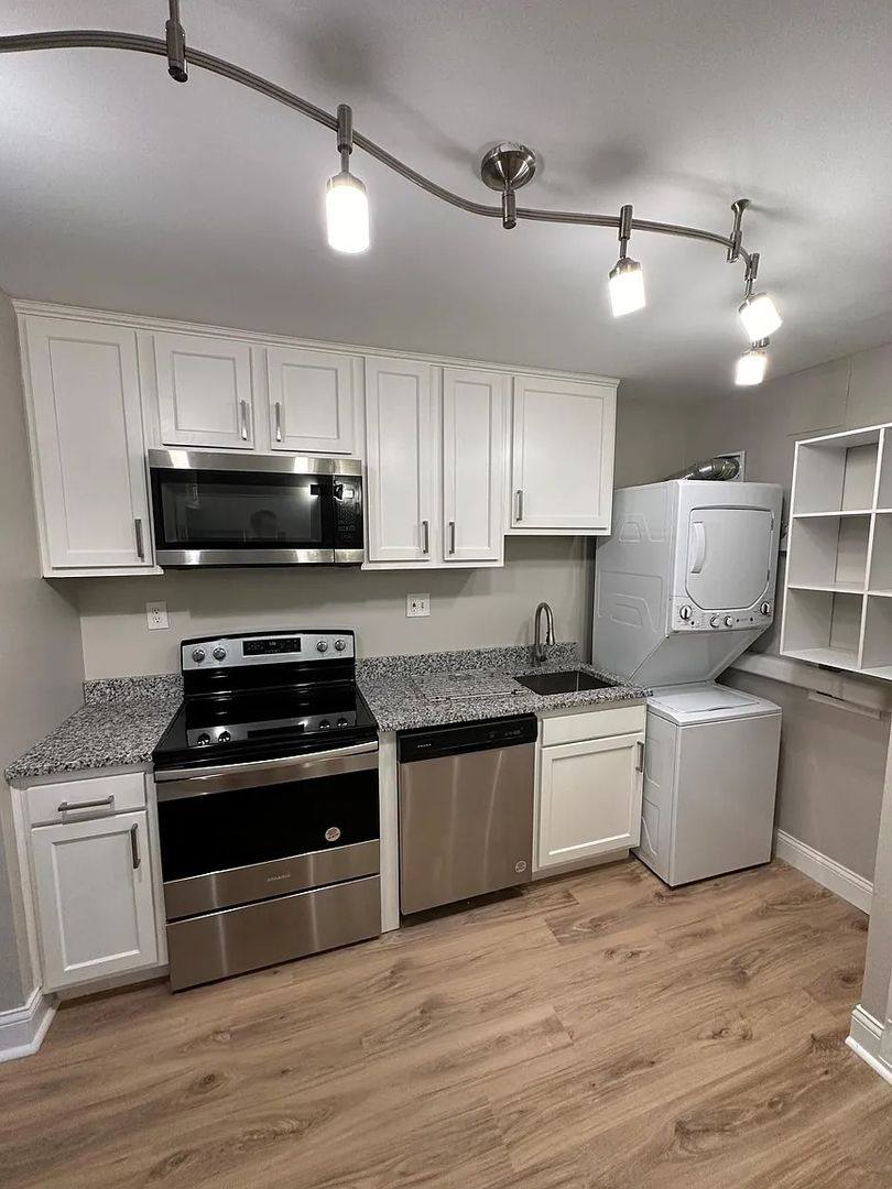 Apartment for rent at 1956 Sidney St, Saint Louis, MO 63104