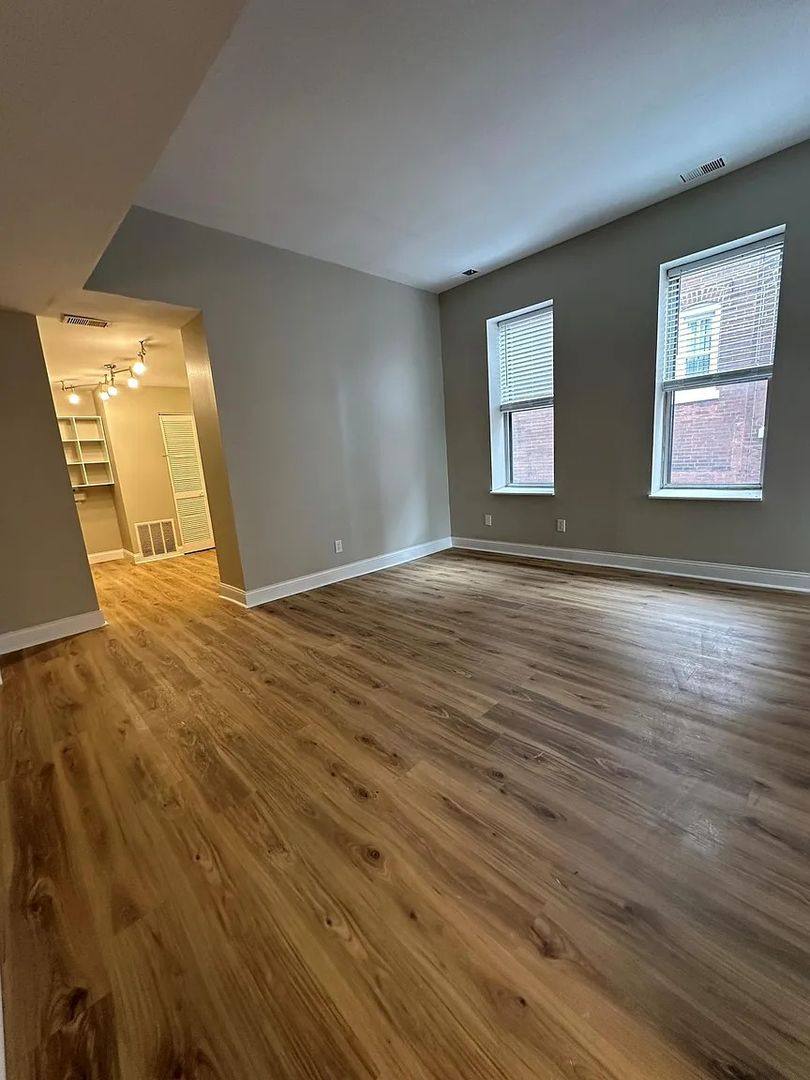 Apartment for rent at 1956 Sidney St, Saint Louis, MO 63104