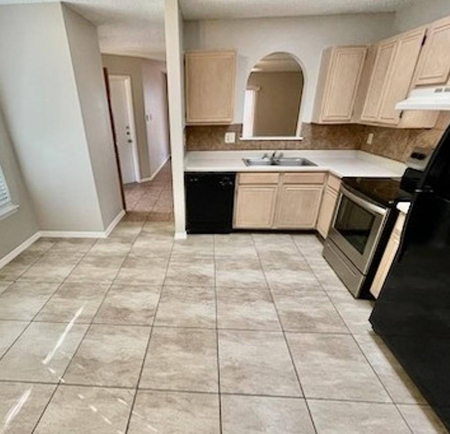House for rent at 7423 Corian Park Dr #32, San Antonio, TX 78249