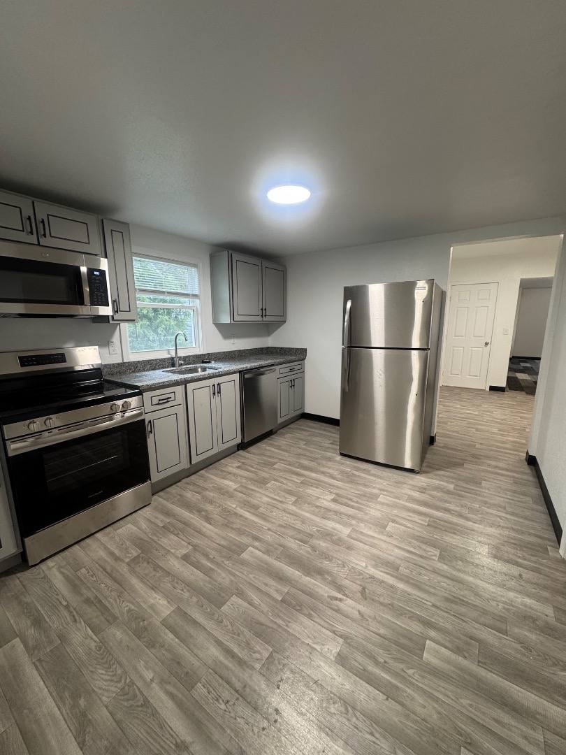 House for rent at 315 W Oakridge Ave, Goshen, IN 46528