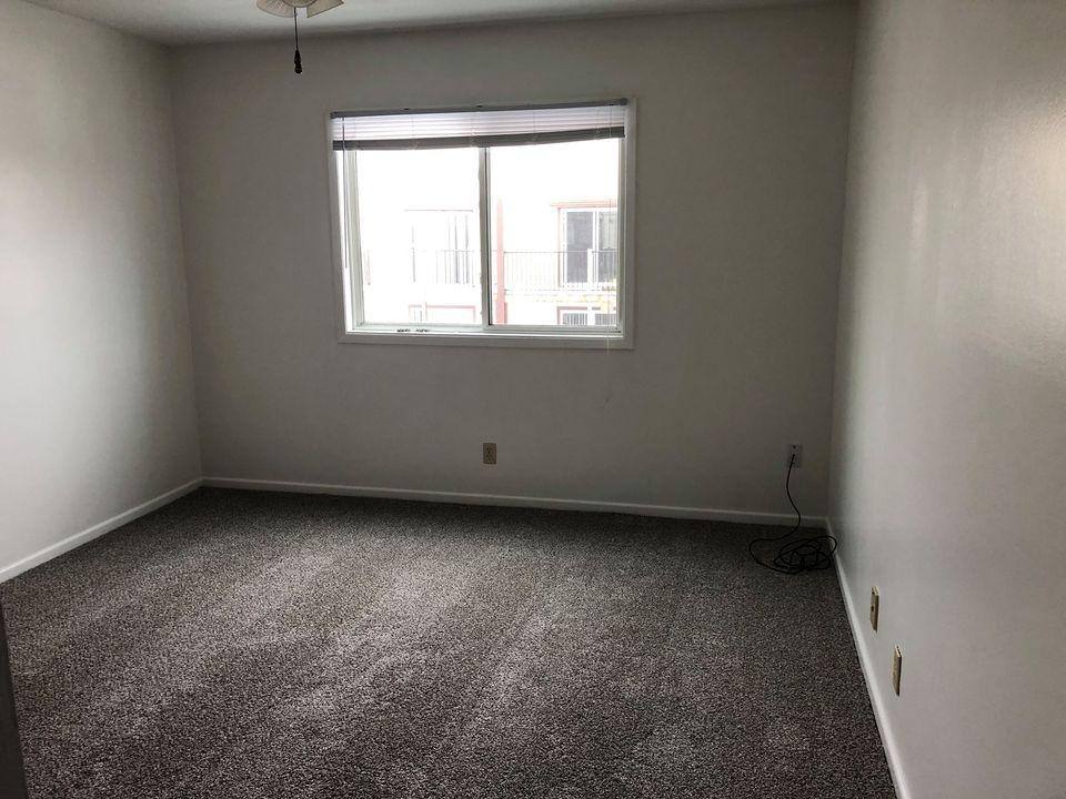 Apartment for rent at 2013 NW Hickory Lane #6, Ankeny, IA 50023