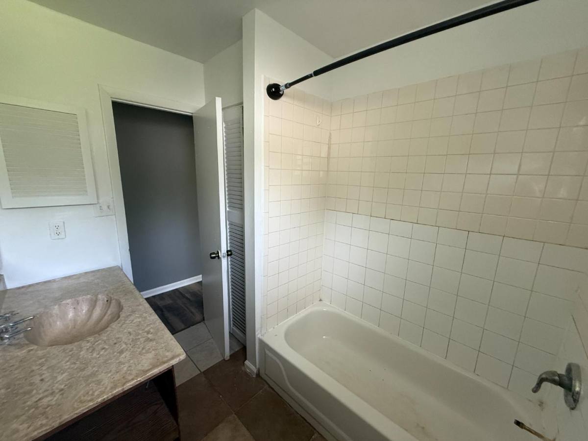 House for rent at 3561 Alcoy Rd #3, Jacksonville, FL 32221