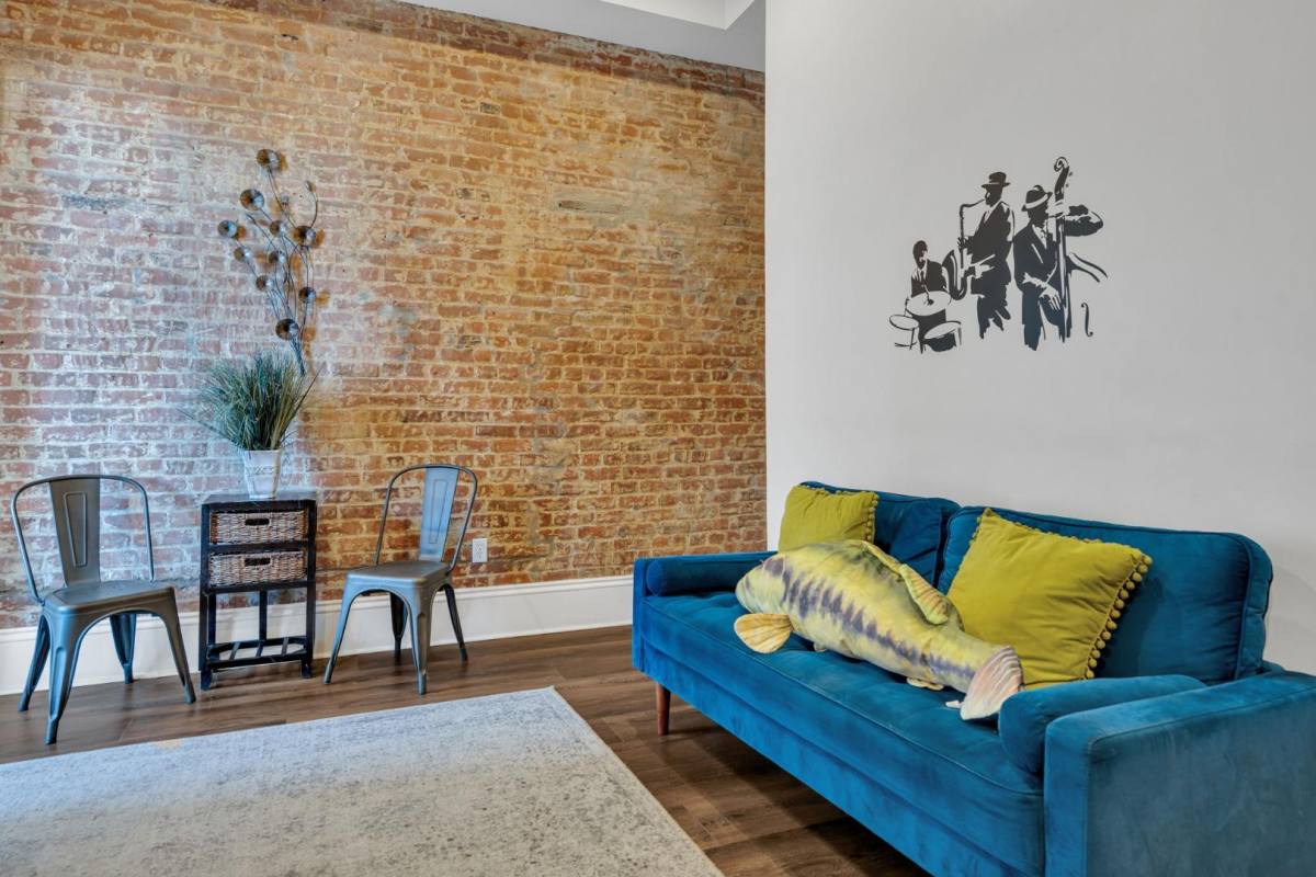 Townhouse for rent at 331 Decatur St #3A, New Orleans, LA 70130