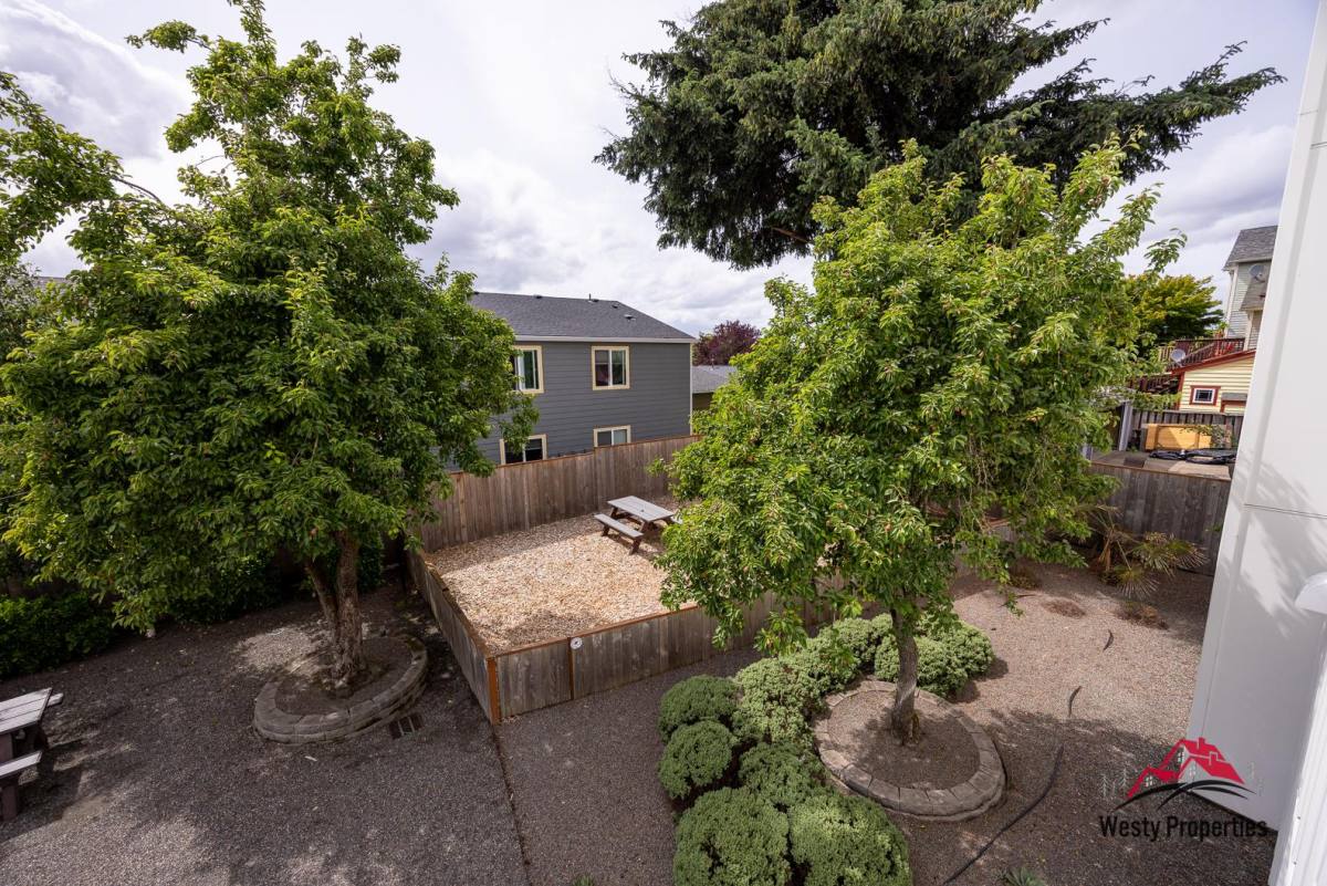 Apartment for rent at 4647 SE 40th Ave #203, Portland, OR 97202
