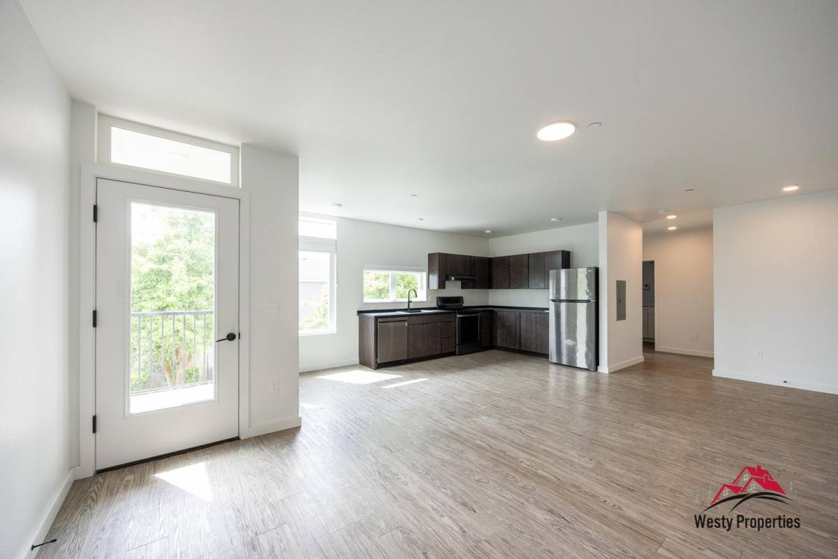 Apartment for rent at 4647 SE 40th Ave #203, Portland, OR 97202