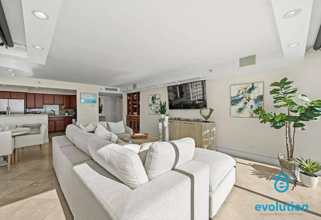 Apartment for rent at 1810 Avenida Del Mundo #907, Coronado, CA 92118