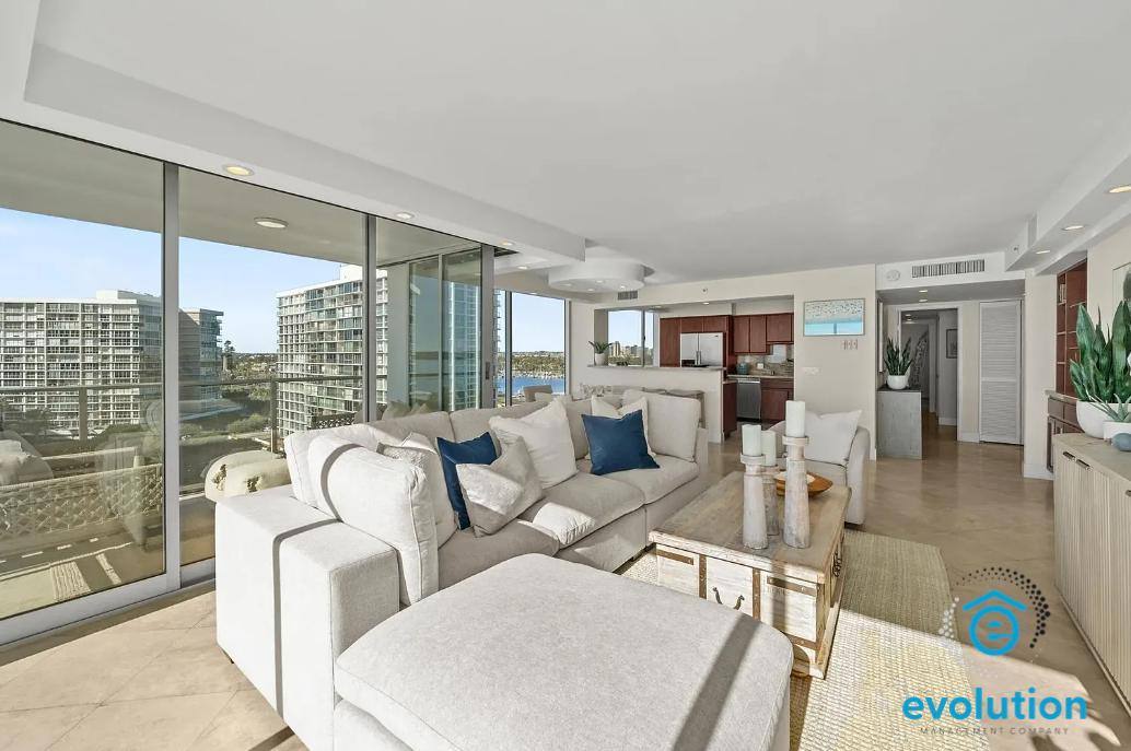 Apartment for rent at 1810 Avenida Del Mundo #907, Coronado, CA 92118