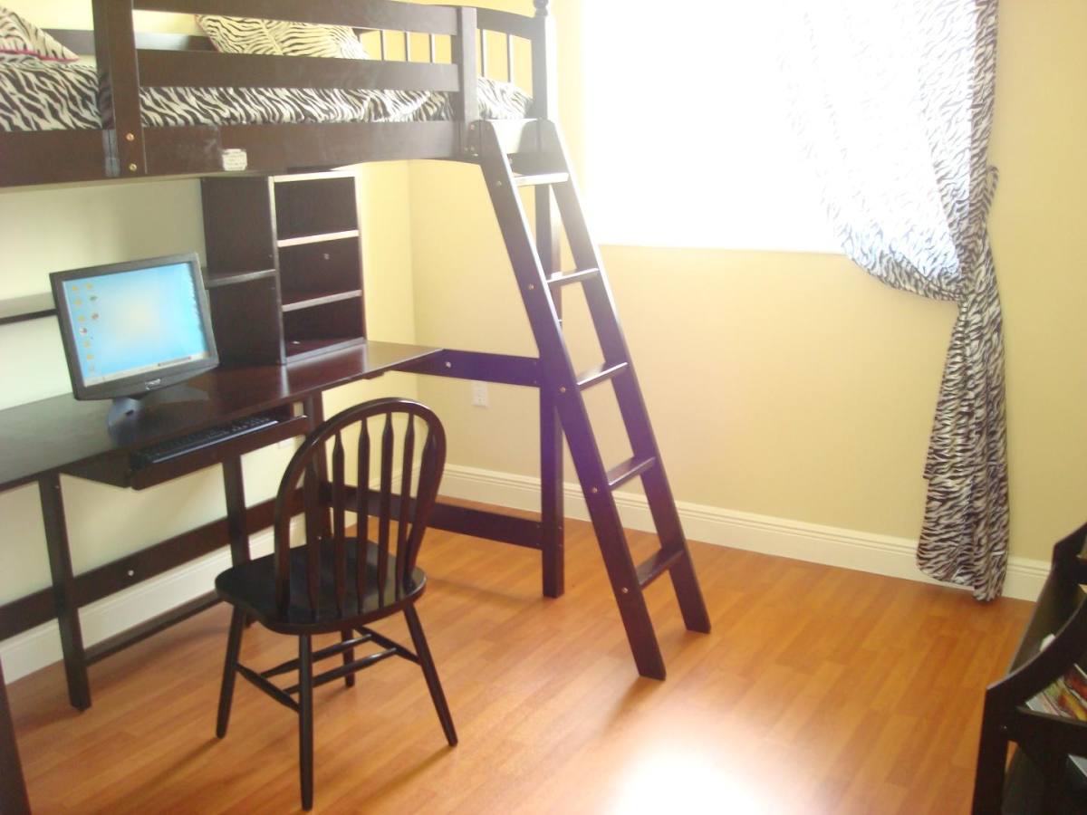Apartment for rent at 17718 NW 59th Ave #103, Hialeah, FL 33015