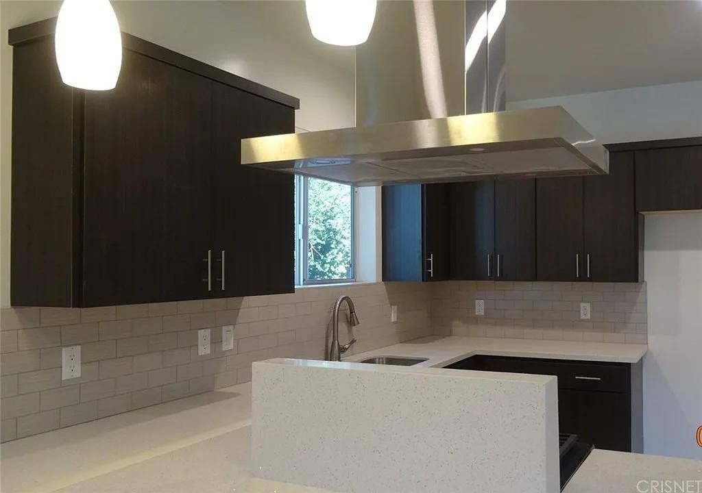 Townhouse for rent at 18358 Saticoy St #101, Reseda, CA 91335