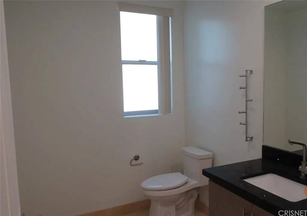 Townhouse for rent at 18358 Saticoy St #101, Reseda, CA 91335