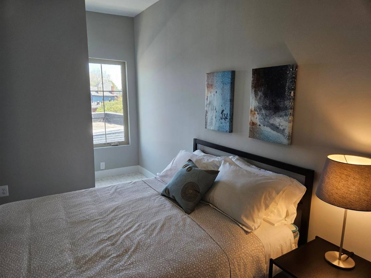 Townhouse for rent at 1014 E Long St A -Uni, Columbus, OH 43203