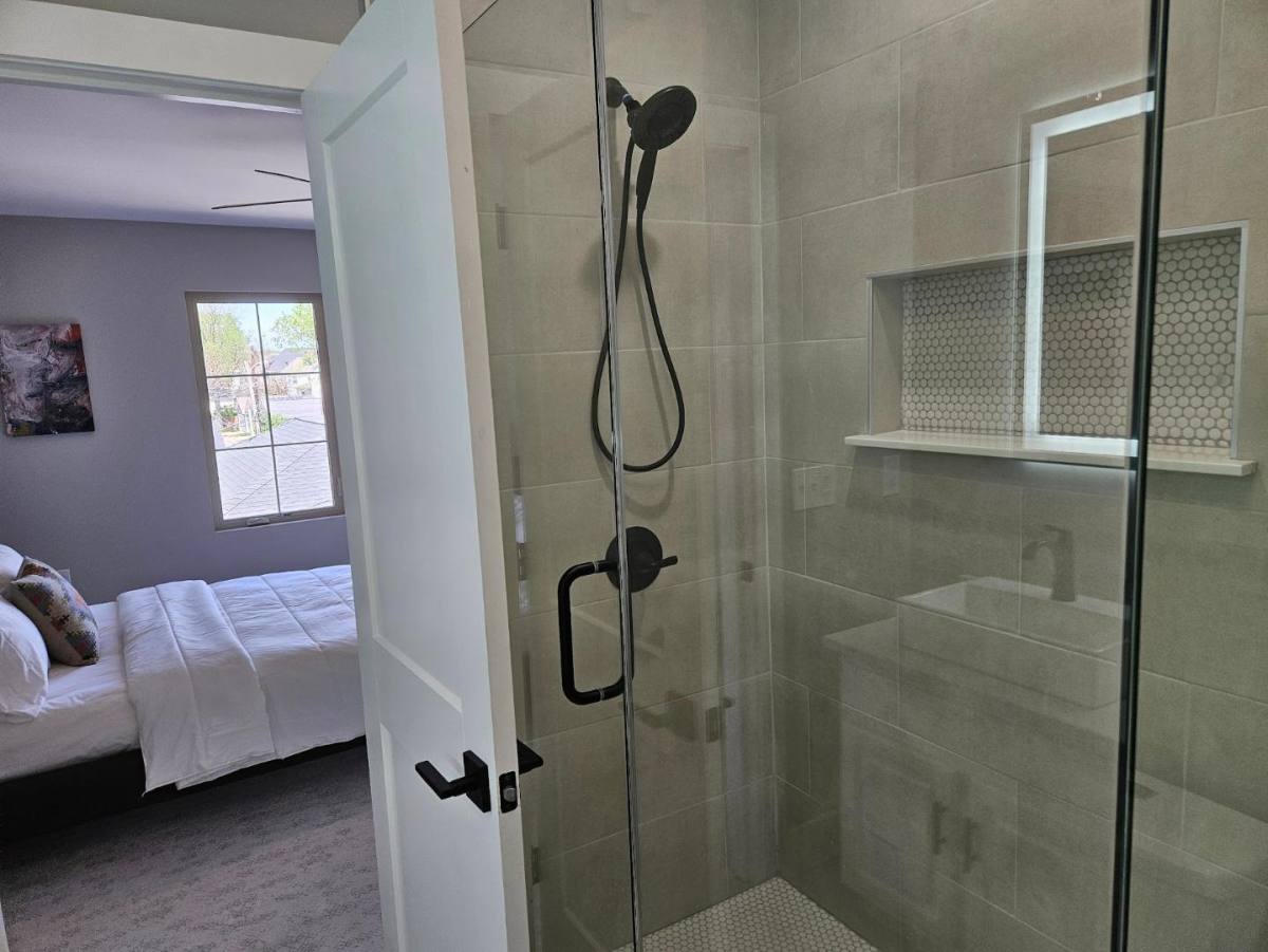 Townhouse for rent at 1014 E Long St A -Uni, Columbus, OH 43203
