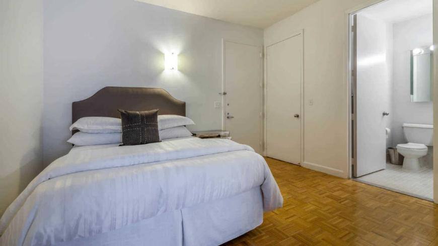 Apartment for rent at 40 Broad St #17F, New York, NY 10004