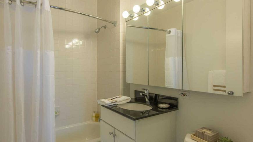 Apartment for rent at 40 Broad St #17F, New York, NY 10004