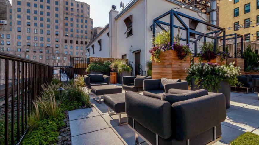 Apartment for rent at 40 Broad St #17F, New York, NY 10004