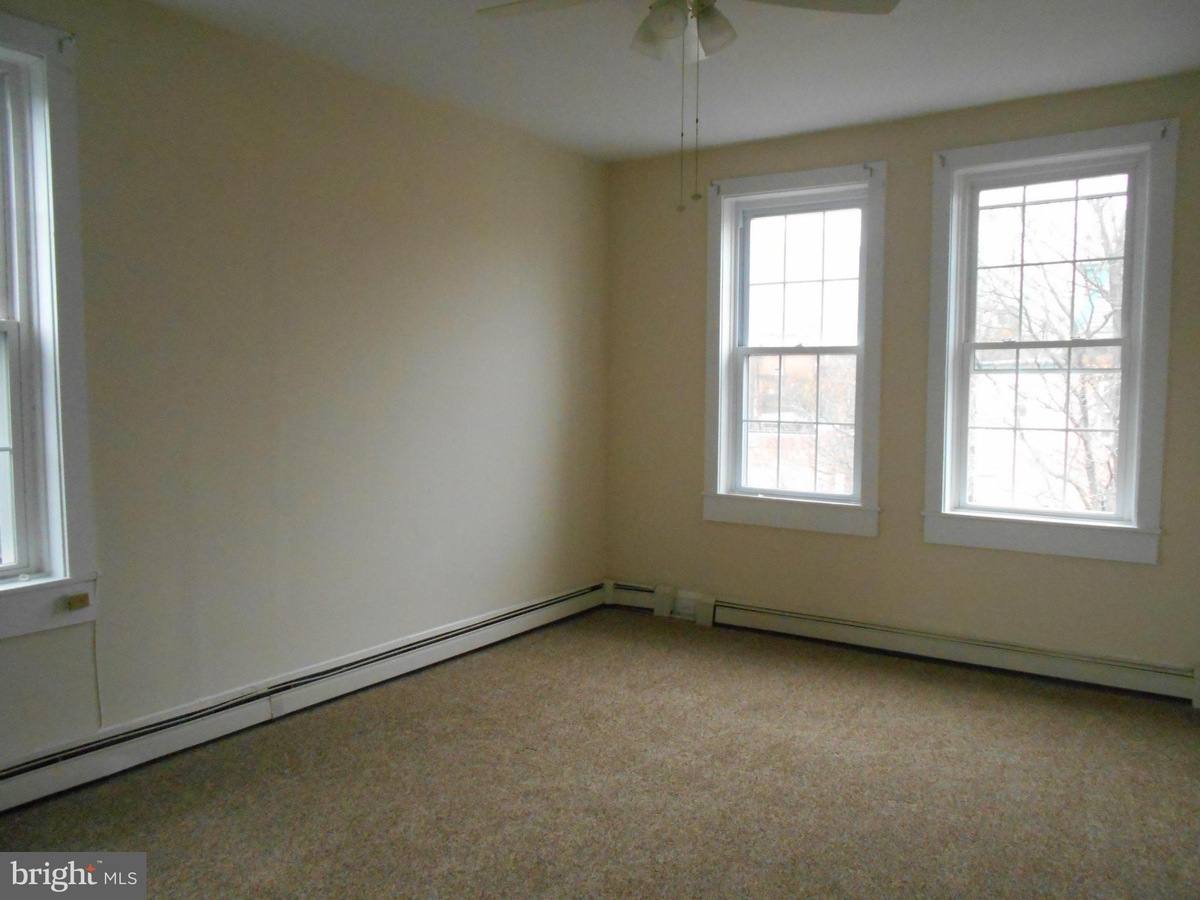 Apartment for rent at 2228 Mount Royal Terrace #LOU-F, Baltimore, MD 21217