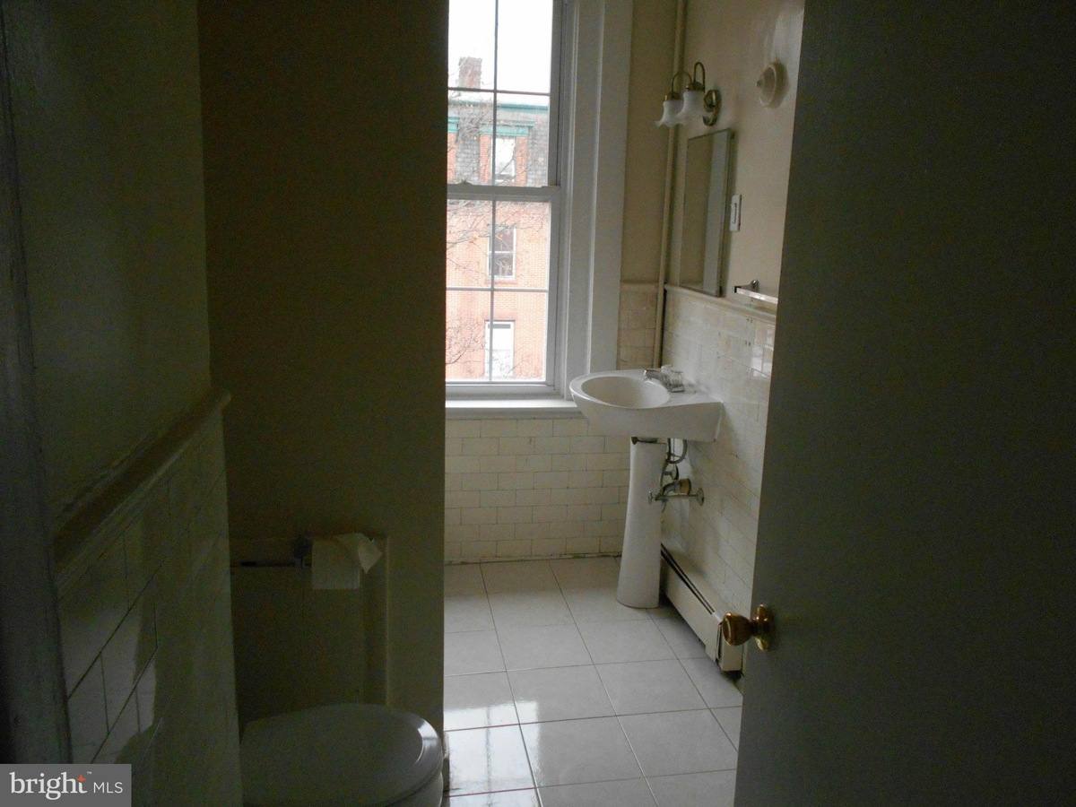 Apartment for rent at 2228 Mount Royal Terrace #LOU-F, Baltimore, MD 21217
