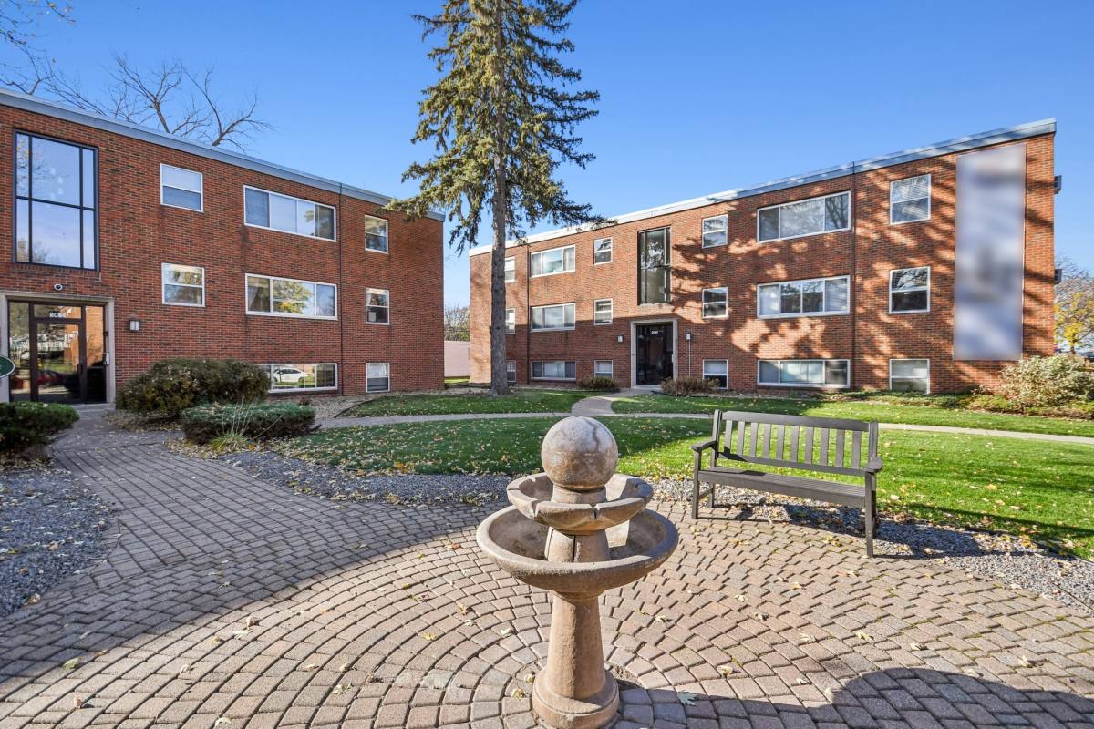 Apartment for rent at Yg Flats, 2052 Yorkshire Ave #2, Saint Paul, MN 55116