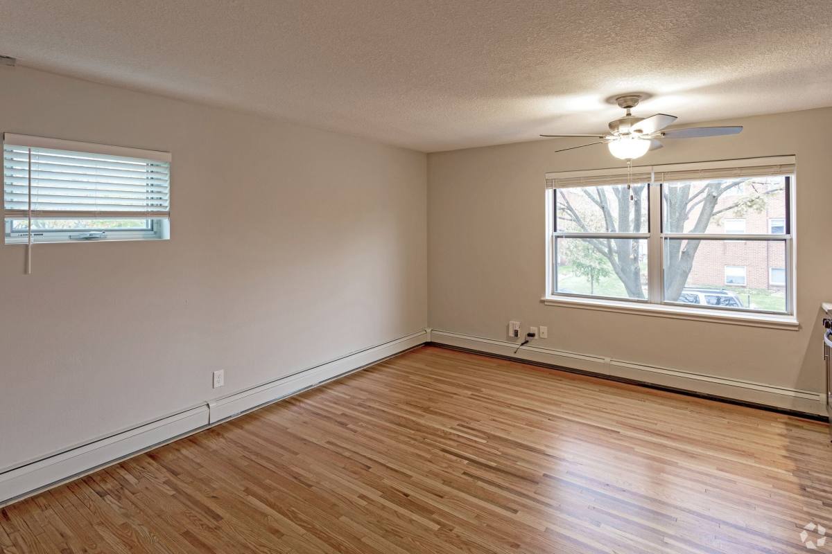 Apartment for rent at Yg Flats, 2040 Yorkshire Ave, Saint Paul, MN 55116