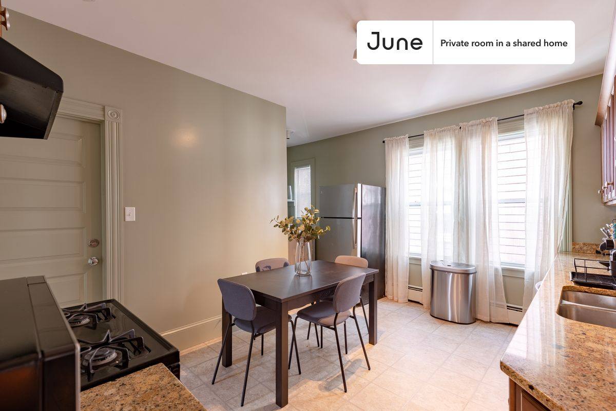 Apartment for rent at 15 Romsey St, Dorchester, MA 02125