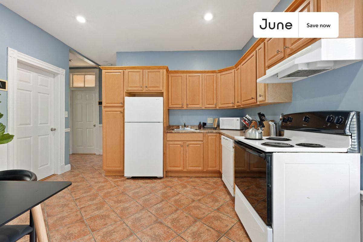 Apartment for rent at 1015 Calumet St #1, Roxbury Crossing, MA 02120