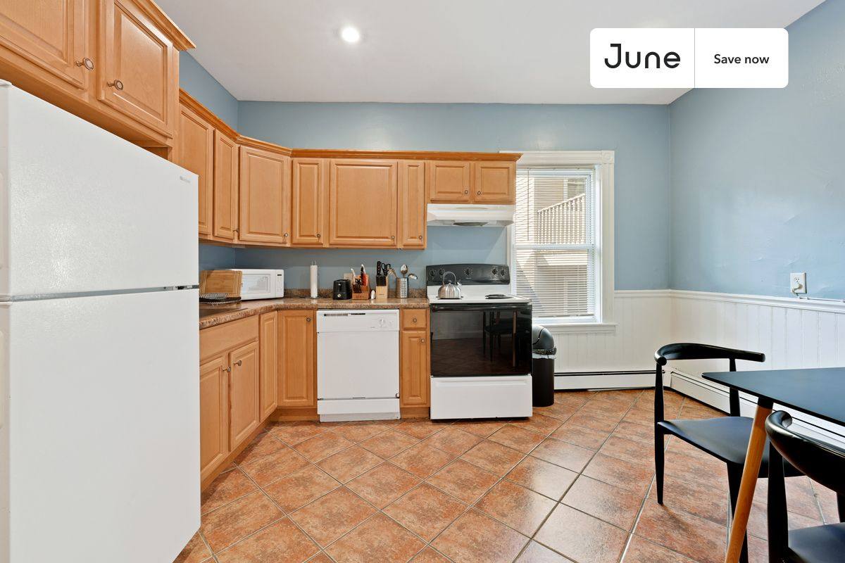 Apartment for rent at 1015 Calumet St #1, Roxbury Crossing, MA 02120