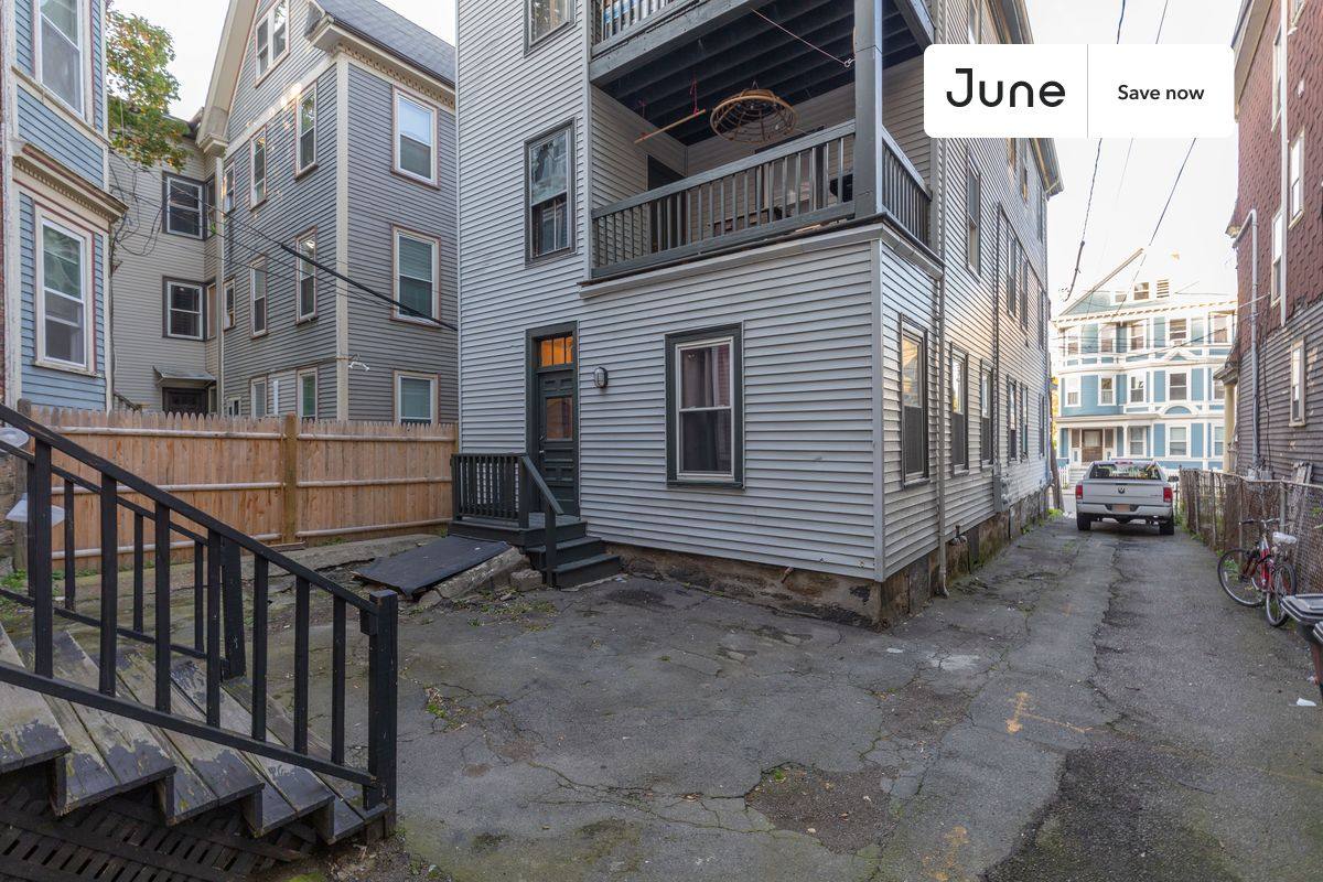 Apartment for rent at 101 Calumet St #1, Roxbury Crossing, MA 02120