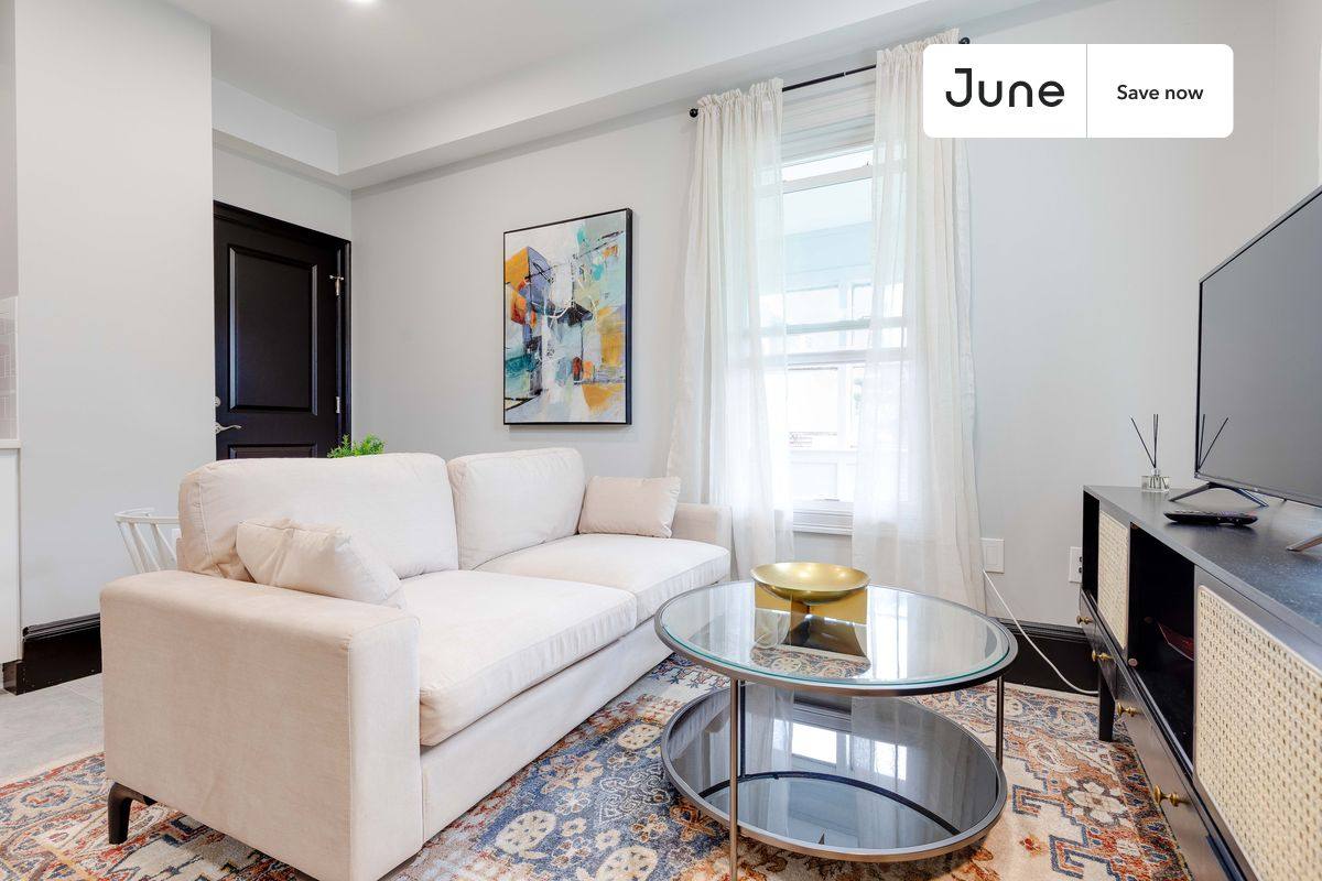 Apartment for rent at 114 Boston St #1, Dorchester, MA 02125
