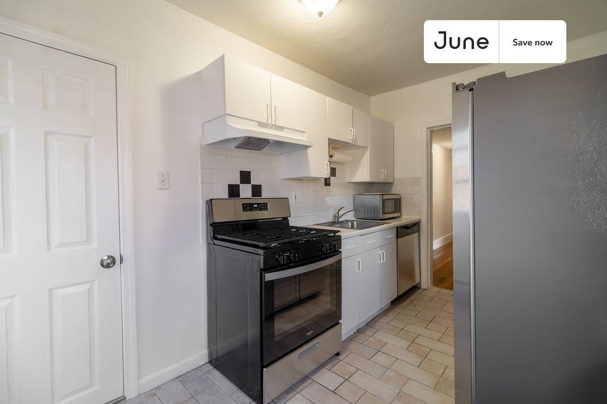 Apartment for rent at 14 Bacon St #1, Newton, MA 02458