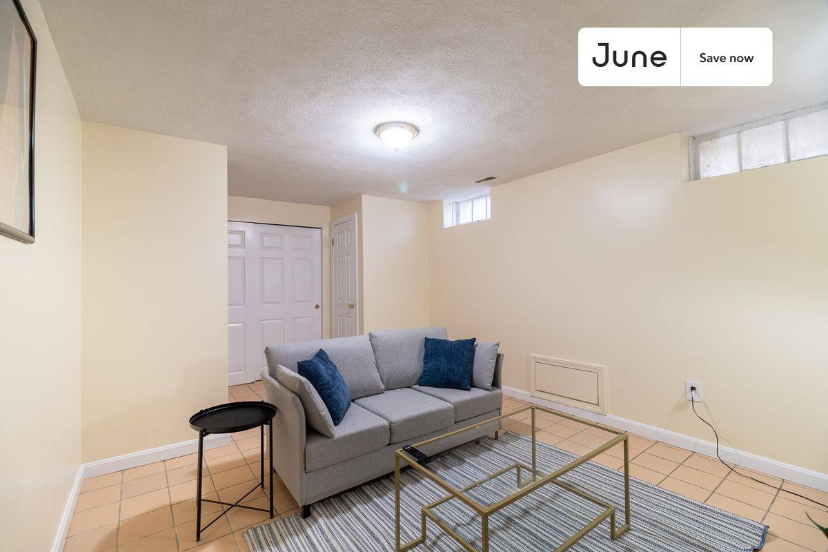 Apartment for rent at 277 Paris #1, East Boston, MA 02128