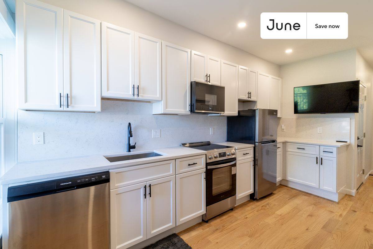 Apartment for rent at 90 Mount Vernon St #1, Dorchester, MA 02125