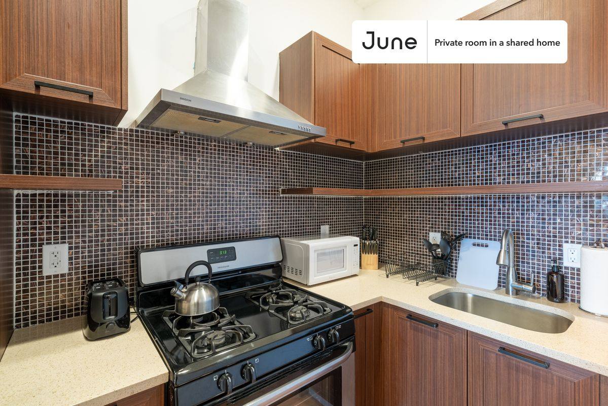 Apartment for rent at 148 Grove St #B, Brooklyn, NY 11221