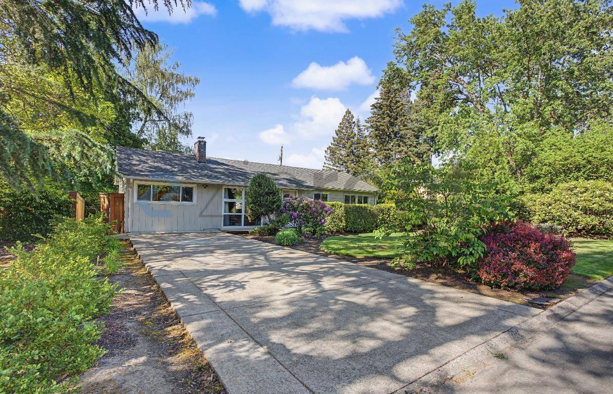 House for rent at 12720 SW Edgewood St, Portland, OR 97225