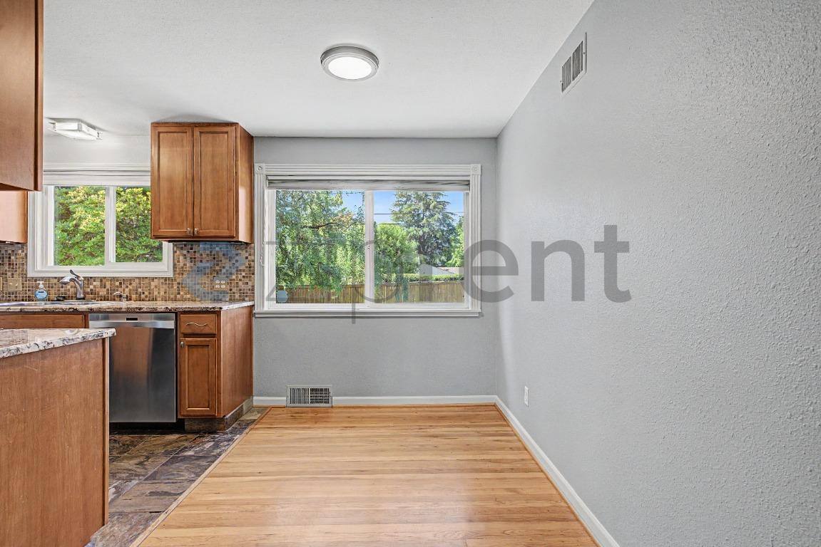 House for rent at 12720 SW Edgewood St, Portland, OR 97225