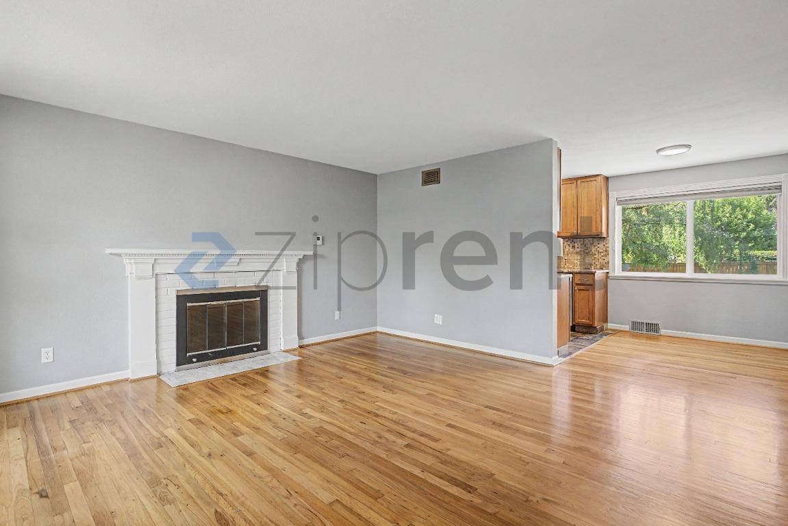 House for rent at 12720 SW Edgewood St, Portland, OR 97225