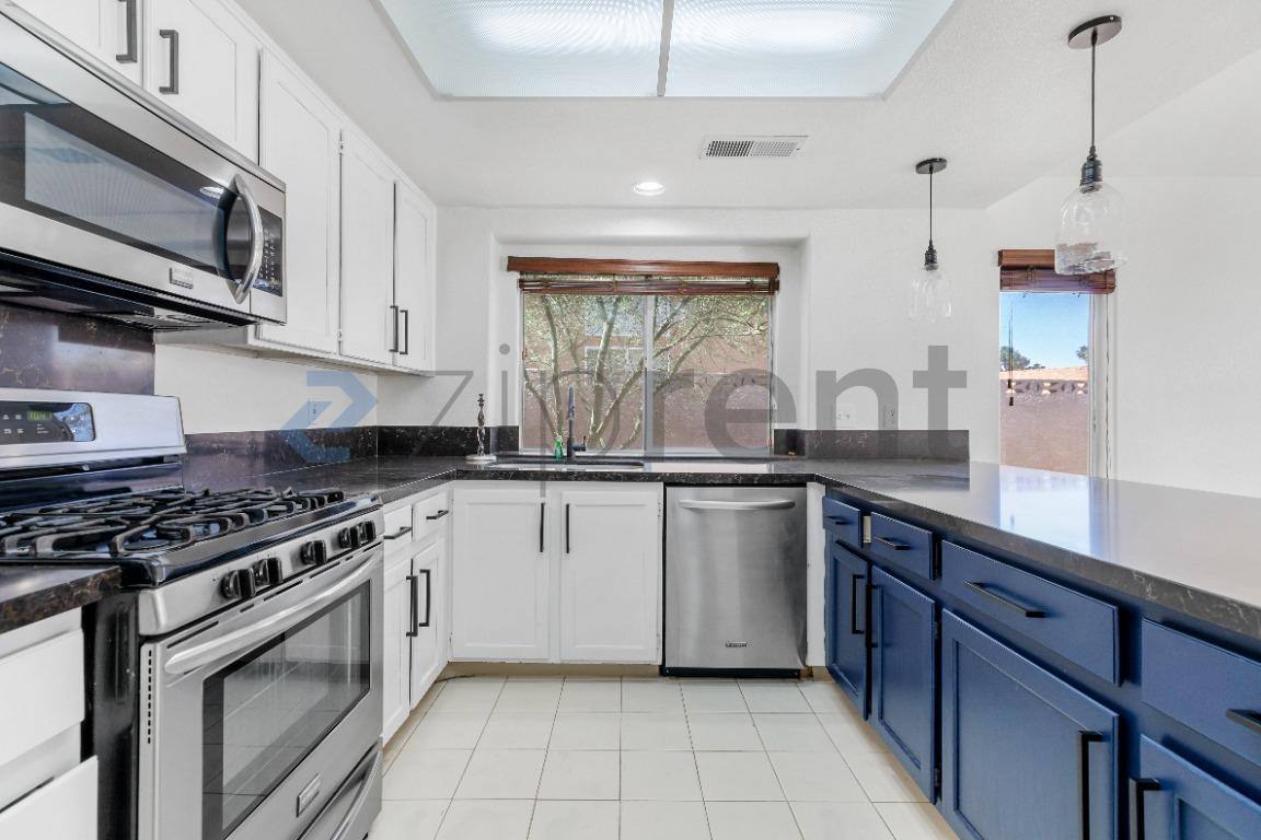 House for rent at 187 Kachina Dr, Henderson, NV 89074