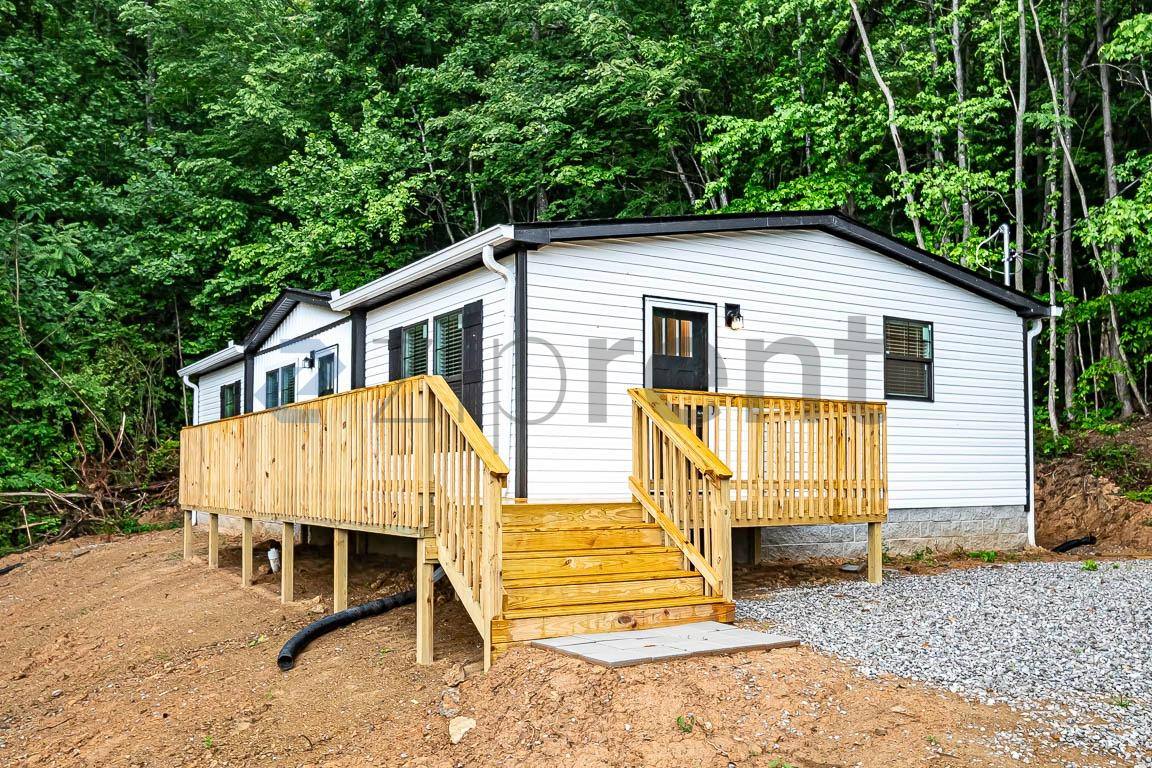 House for rent at 519 N 23rd St, La Follette, TN 37766