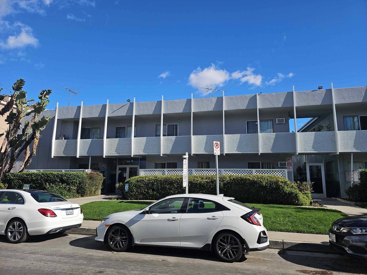 Apartment for rent at 5262 Corteen Place #1, Valley Village, CA 91607
