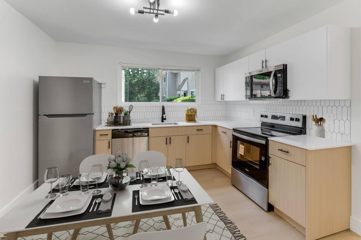 Townhouse for rent at Indian Oaks Townhomes, 6200 Old Harding Highway, Mays Landing, NJ 08330