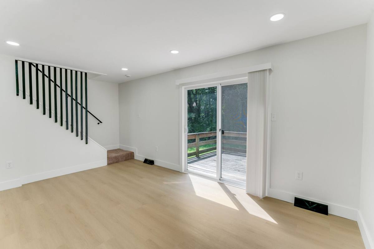 Townhouse for rent at Indian Oaks Townhomes, 6200 Old Harding Highway, Mays Landing, NJ 08330