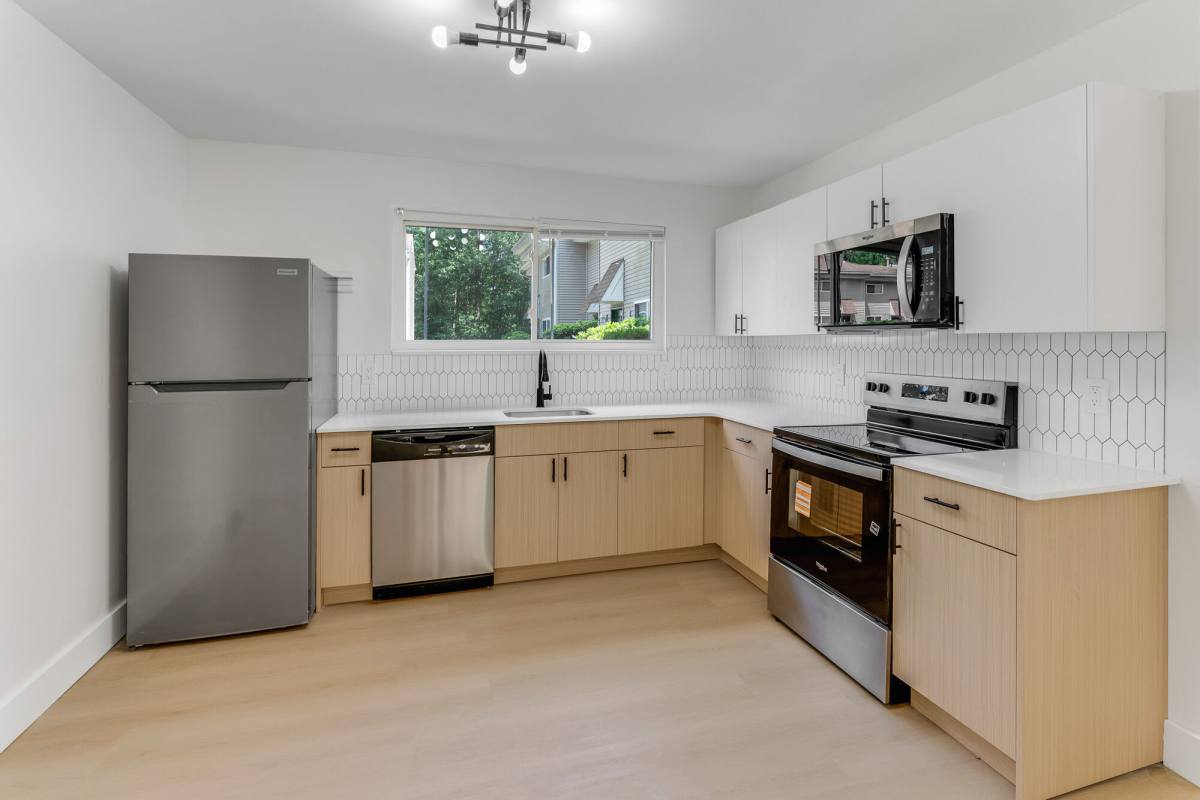 Townhouse for rent at Indian Oaks Townhomes, 6200 Old Harding Highway, Mays Landing, NJ 08330