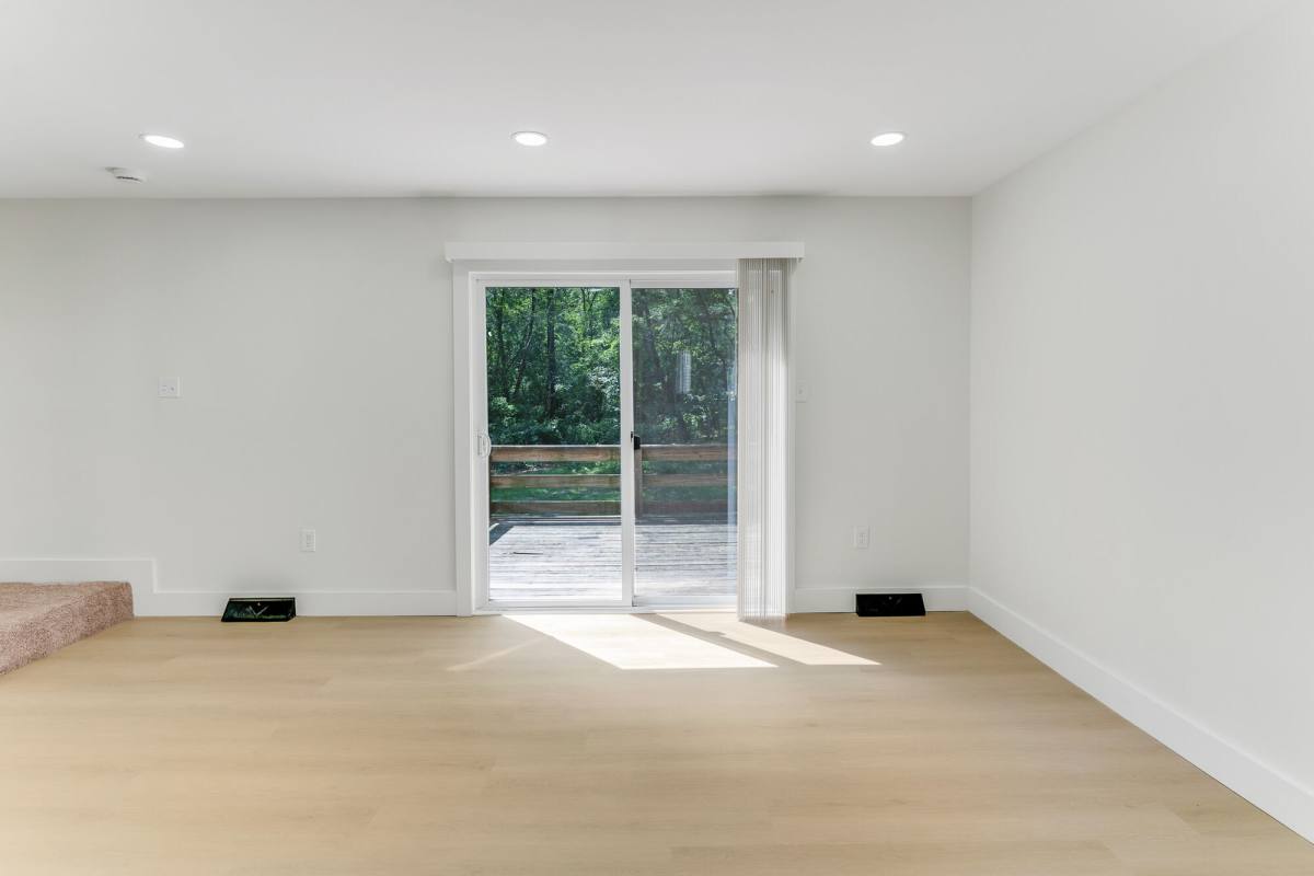 Townhouse for rent at Indian Oaks Townhomes, 6200 Old Harding Highway, Mays Landing, NJ 08330