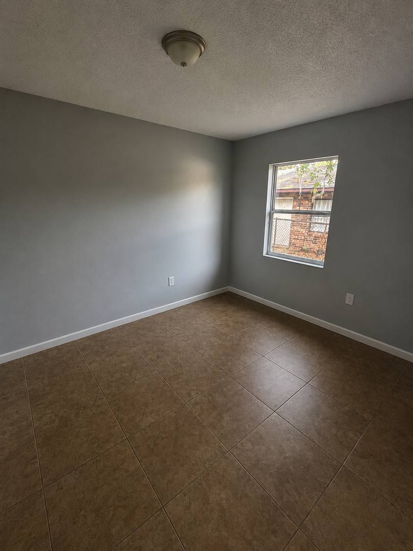 Apartment for rent at 927 N Iowa, Lakeland, FL 33801