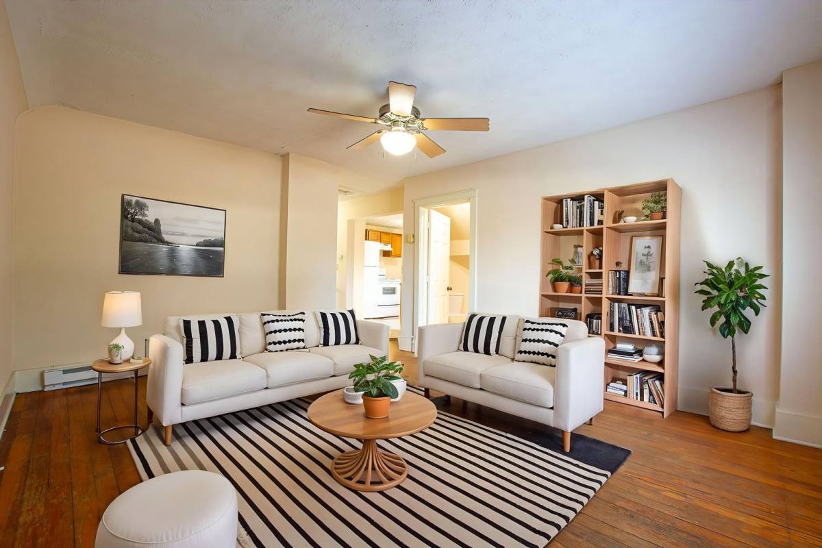 Apartment for rent at 133 S 38th St, Omaha, NE 68131